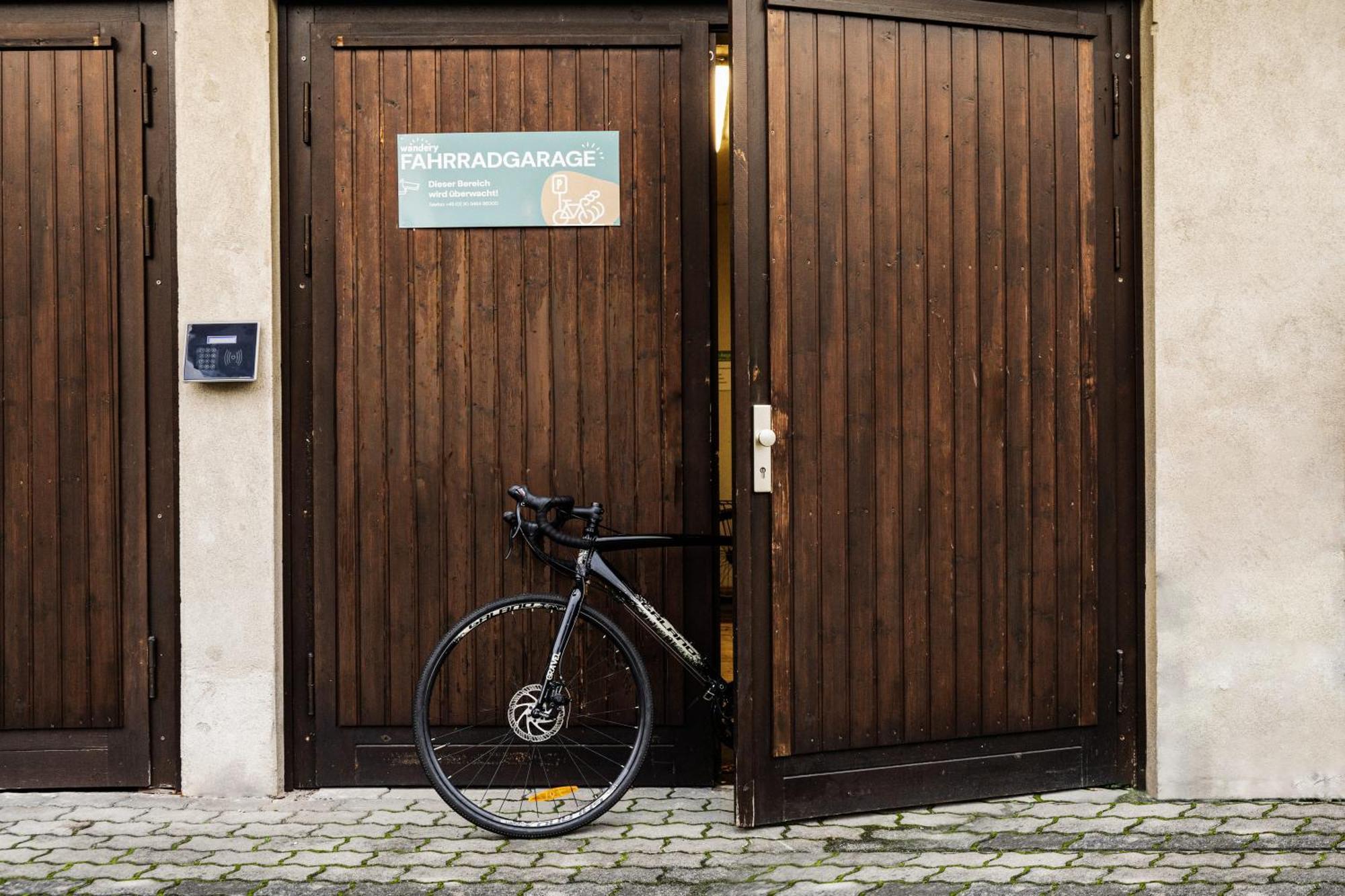 Wandery Hostel Dessau エクステリア 写真