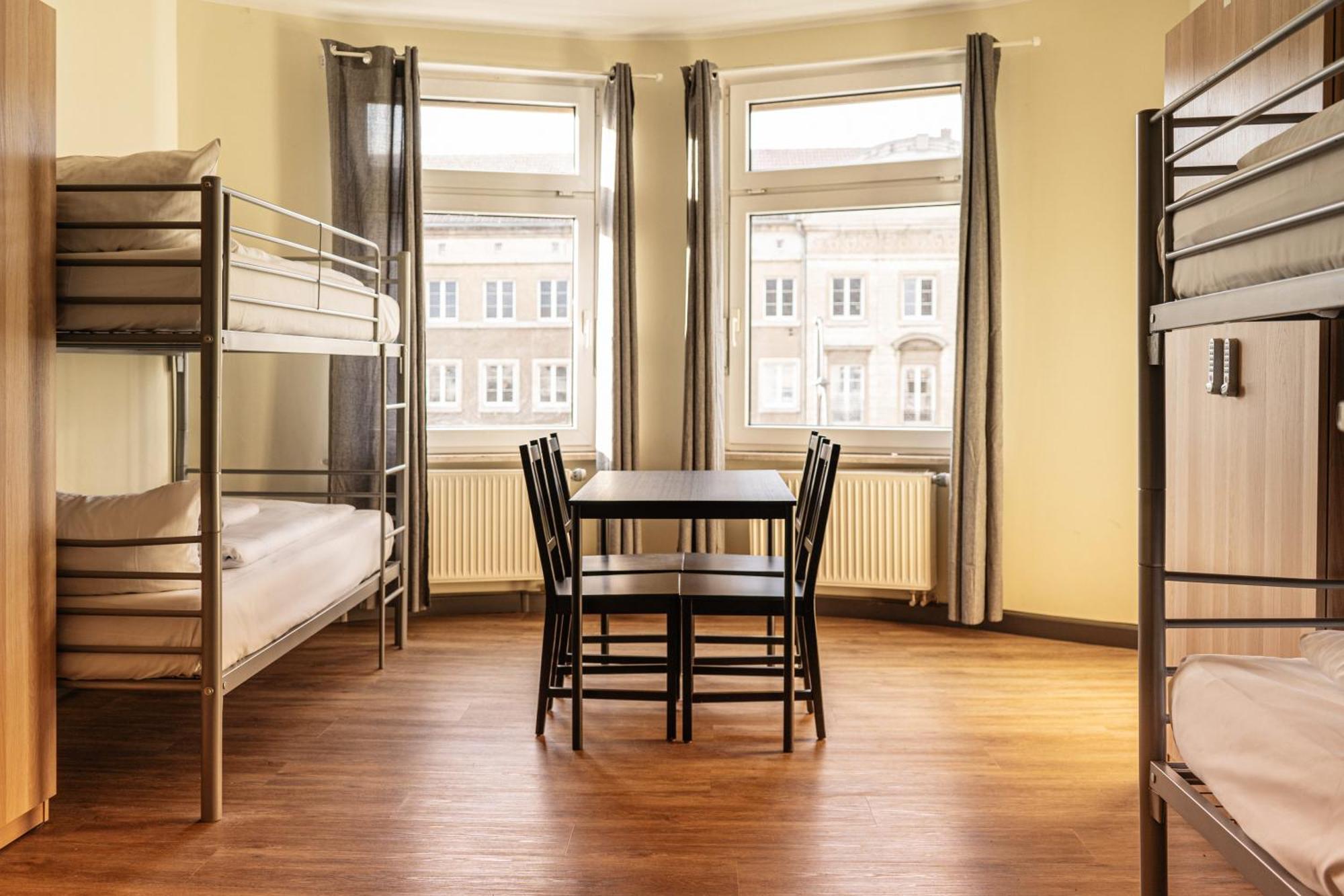 Wandery Hostel Dessau エクステリア 写真