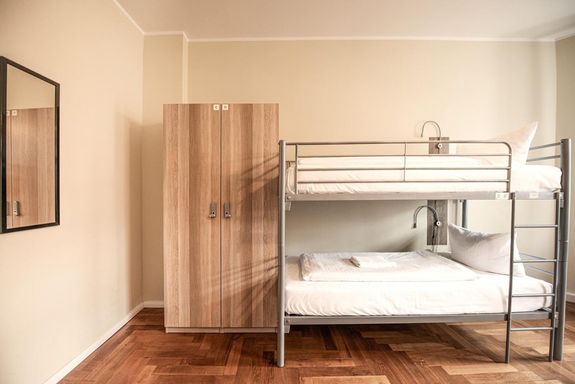 Wandery Hostel Dessau エクステリア 写真
